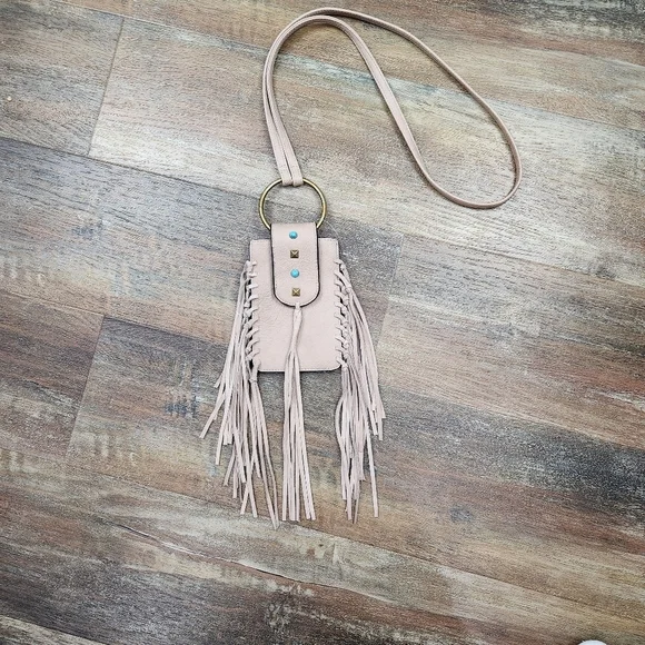 NWOT MUDD SOUTHWESTERN BOHEMIAN STUDDED FRINGED CROSSBODY BAG - Picture 6 of 8